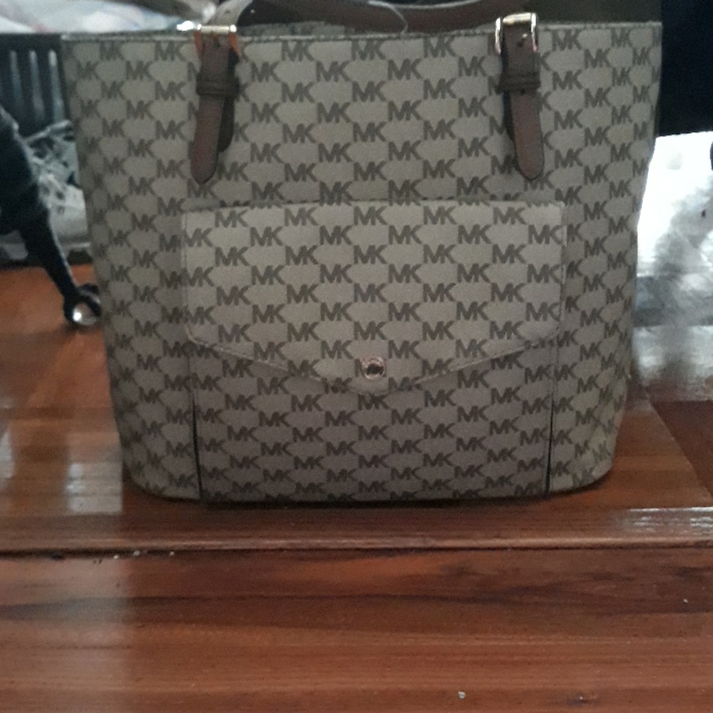 Michael Kors purse